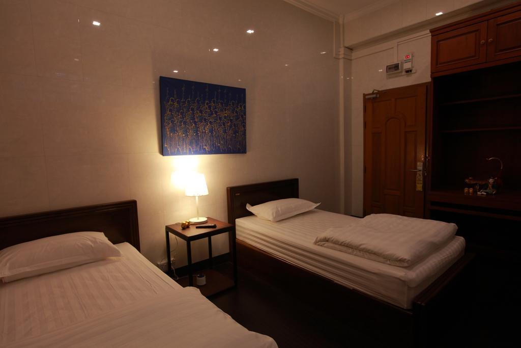 Four Rivers B&B Mandalay Eksteriør bilde